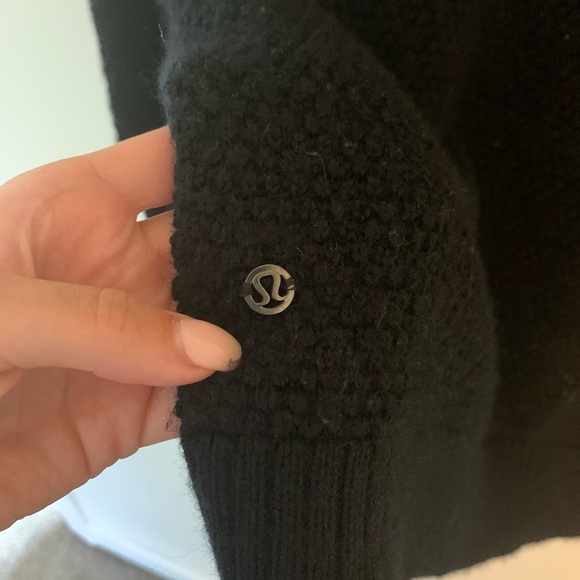 Lululemon Warm & Restore Sweater Black 4 - Picture 8 of 8